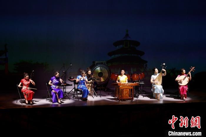 6日，“相約北京”奧林匹克文化節(jié)暨第22屆“相約北京”國(guó)際藝術(shù)節(jié)在京開(kāi)幕?！?lt;a target='_blank' href='/'>中新社</a>記者 富田 攝