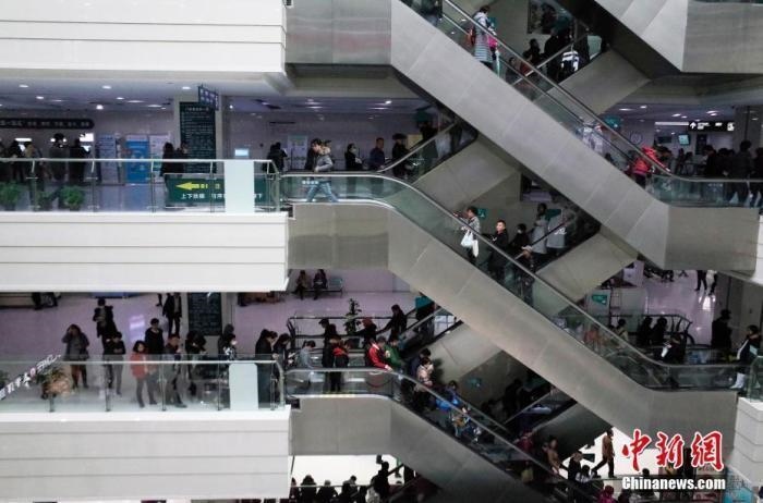 資料圖：某醫(yī)院門診樓。 <a target='_blank' href='/'>中新社</a>記者 殷立勤 攝&#xA;