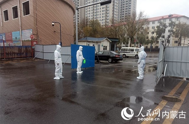 東瓦窯市場有序恢復(fù)開放。賽罕區(qū)融媒體中心供圖
