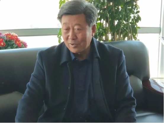 世界地球日，不忘治沙人1694.png