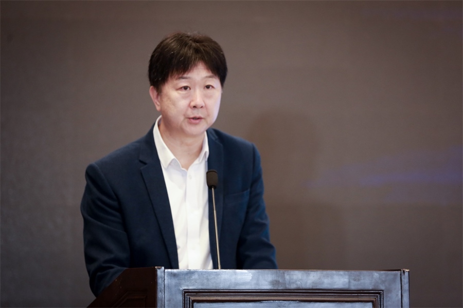 中國(guó)民主法制出版社黨委書(shū)記、社長(zhǎng)、總編輯 劉海濤