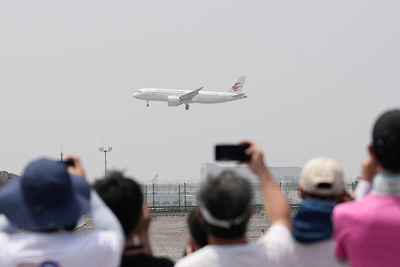 △2023年5月28日，C919首個商業(yè)航班東航MU9191飛抵北京首都國際機場。