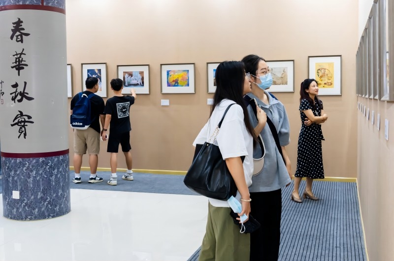 作品展現(xiàn)場。校方供圖