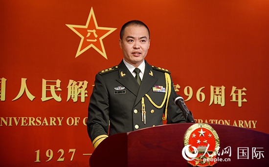 中國(guó)駐瑞典大使館李珂副武官致辭。人民網(wǎng)記者 殷淼攝