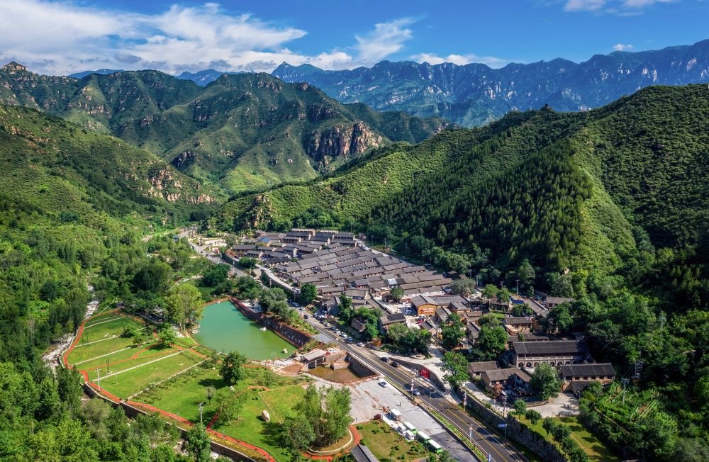 這是2021年7月23日拍攝的河北省阜平縣駱駝灣村景色（無人機照片）。新華社記者 朱旭東 攝