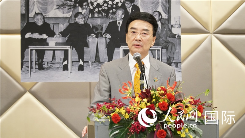 在日中國(guó)企業(yè)協(xié)會(huì)會(huì)長(zhǎng)王家馴致祝酒詞。人民網(wǎng) 蔣曉辰攝