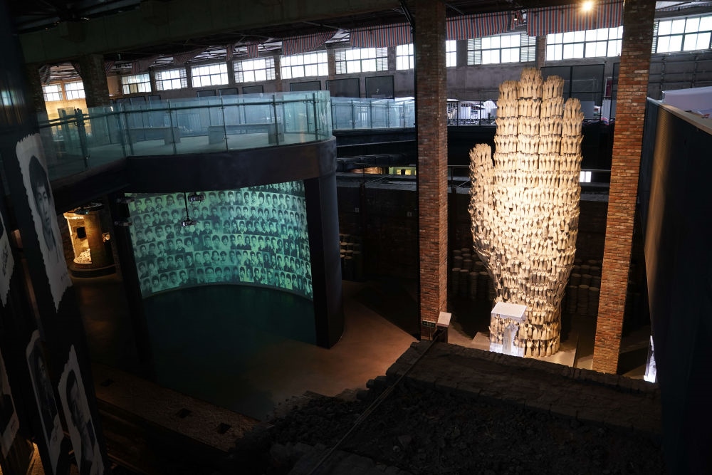 ↑這是景德鎮(zhèn)陶瓷工業(yè)遺產(chǎn)博物館內(nèi)景（2023年5月16日攝）。