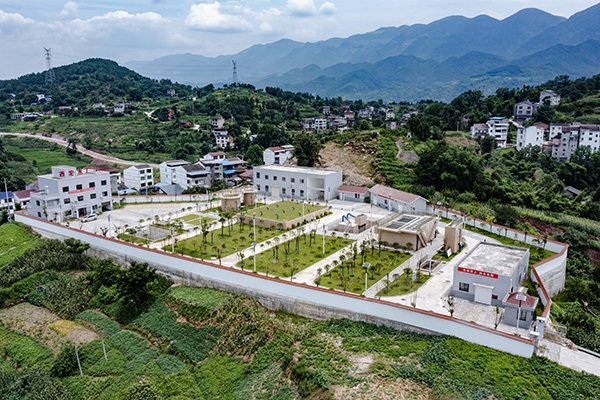 建成后的西沱鎮(zhèn)水廠。受訪者供圖