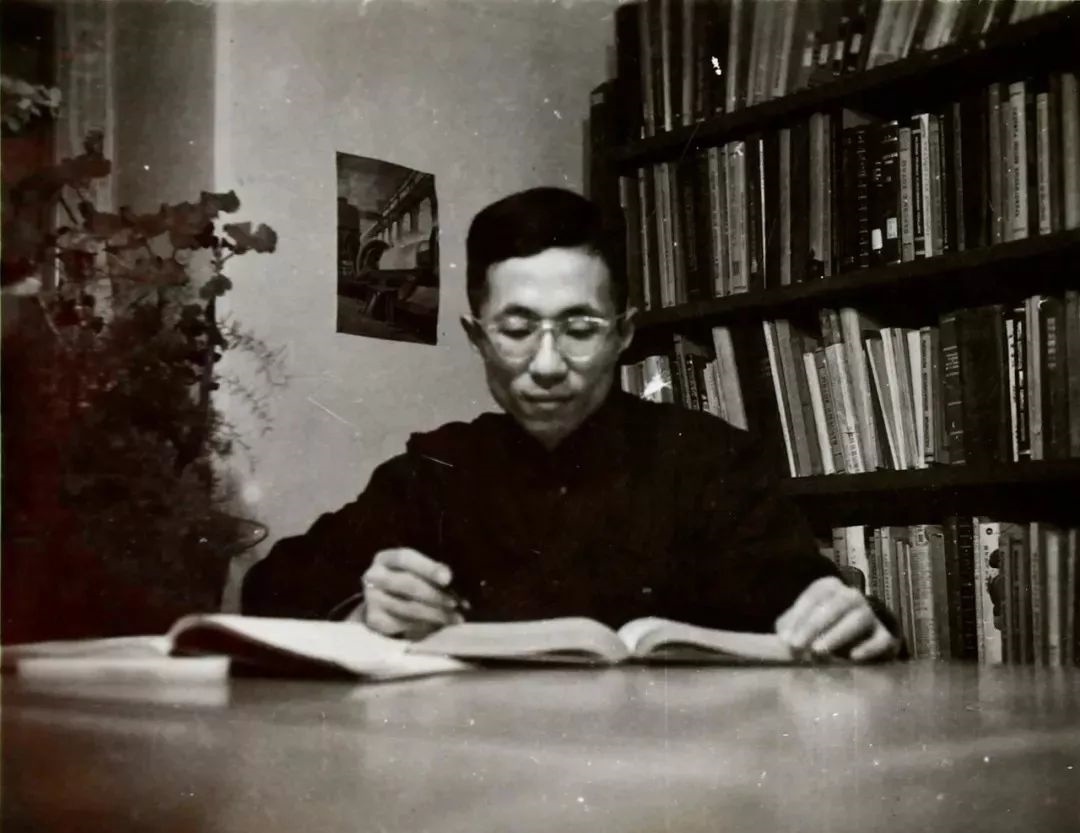 青年時期的秦裕琨。哈爾濱工業(yè)大學供圖