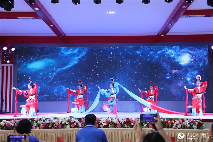 才藝表演環(huán)節(jié)。人民網(wǎng)記者 孫廣勇攝