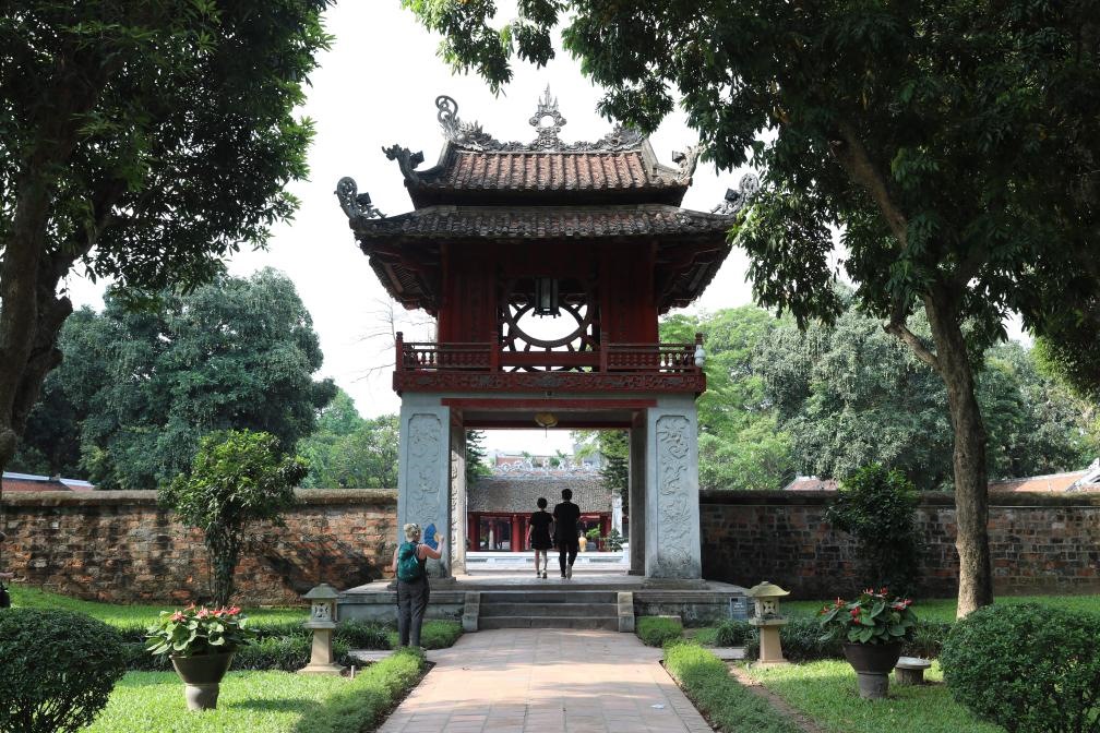 這是越南首都河內(nèi)文廟內(nèi)的奎文閣。