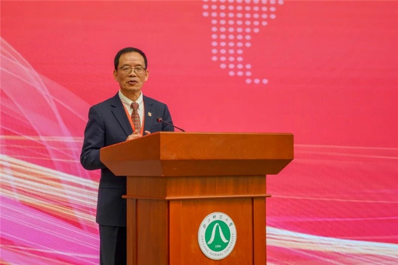 國務(wù)院學(xué)位委員會區(qū)域國別學(xué)學(xué)科評議組秘書長、浙江師范大學(xué)非洲研究院（非洲區(qū)域國別學(xué)院）院長劉鴻武致辭。主辦方供圖