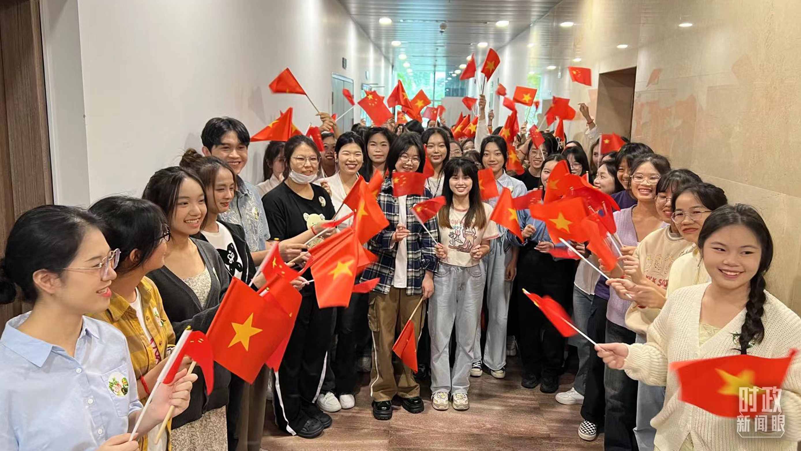 △中越青年齊聚一堂。（總臺(tái)央視記者程鋮拍攝）