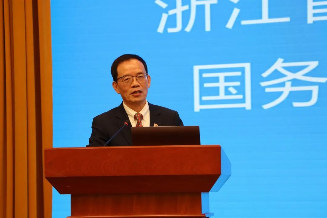 浙江省區(qū)域國別與國際傳播研究智庫聯(lián)盟首席專家、浙江師范大學(xué)非洲區(qū)域國別學(xué)學(xué)部學(xué)術(shù)委員會常務(wù)副主任劉鴻武致辭。主辦方供圖