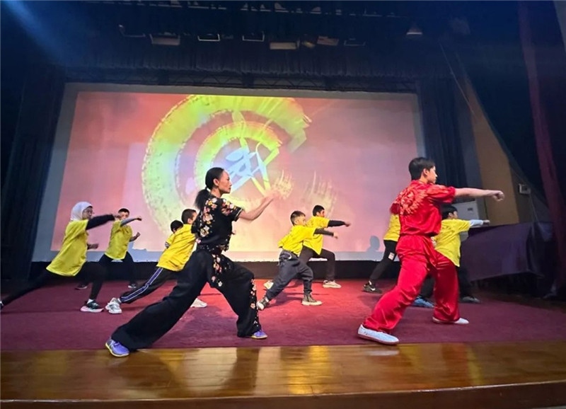 圖為2023“中華文化大樂園—埃及開羅營”閉幕式活動現(xiàn)場。主辦方供圖