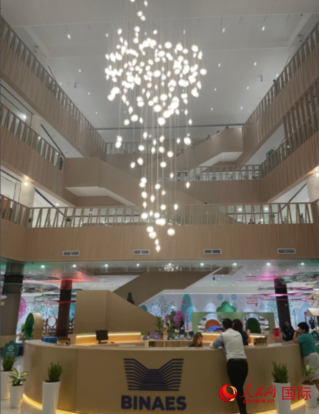 圖為中國(guó)援助薩爾瓦多國(guó)家圖書館內(nèi)景。 人民網(wǎng)記者 彭敏攝