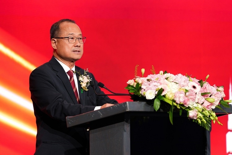 第十四屆全國政協(xié)常委、香港中華總商會會長蔡冠深致辭。阿聯(lián)酋中華工商總會供圖