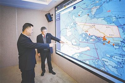 圖③：法官為涉案船舶尋找安全的錨泊地點(diǎn)。