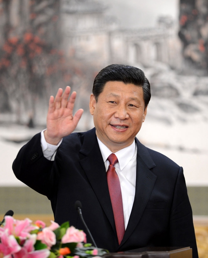 2012年11月15日，剛剛在中共十八屆一中全會上當(dāng)選中共中央總書記的習(xí)近平在北京人民大會堂同采訪十八大的中外記者親切見面。新華社記者 謝環(huán)馳 攝