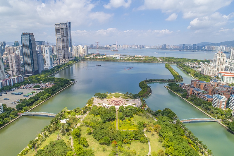 2021年5月15日，廈門，航拍筼筜湖，景色優(yōu)美。