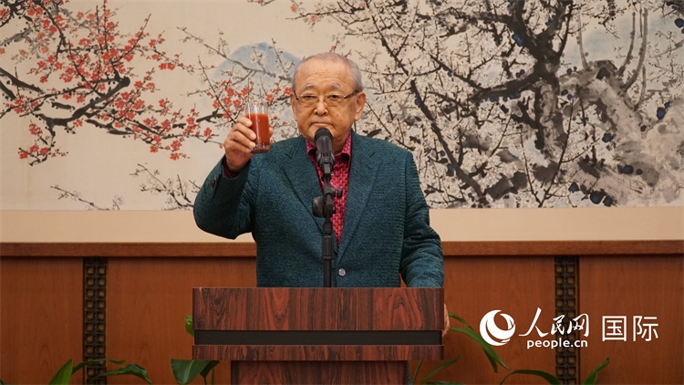 原東京國際電影節(jié)主席依田巽致祝酒辭。人民網(wǎng) 蔣曉辰攝