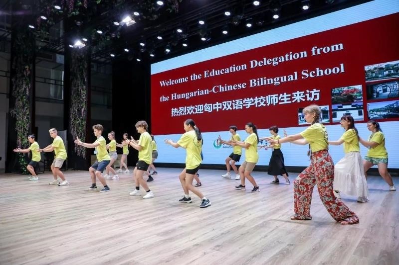 2023年7月，匈牙利匈中雙語學校師生代表團來到江蘇參加“錦繡江蘇”青年交流項目。