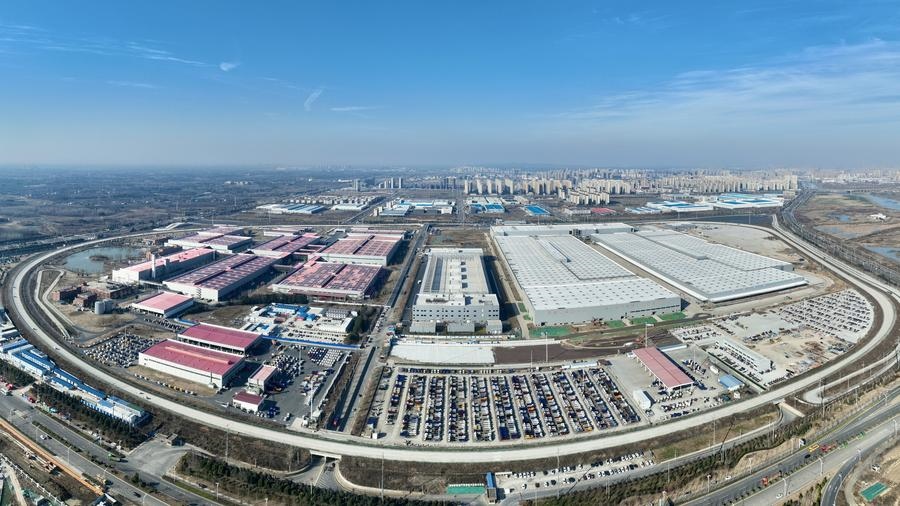 安徽省肥西縣在建的新能源汽車產(chǎn)業(yè)園（2024年1月24日攝，無人機(jī)照片）。新華社發(fā)（陳家樂 攝）