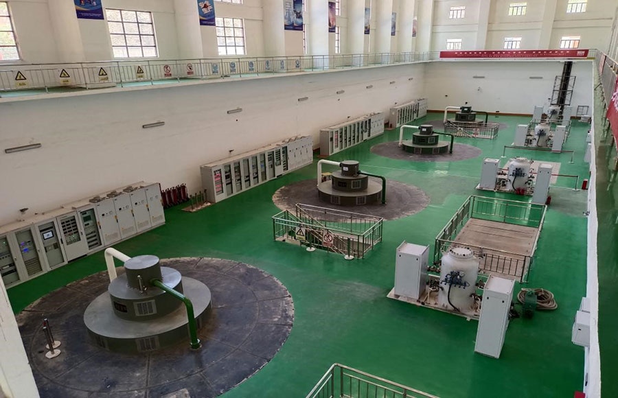  剛果（金）布桑加水電站四臺發(fā)電機(jī)組。中鐵資源集團(tuán)供圖