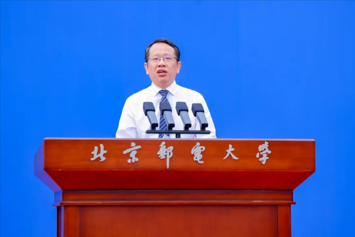 北京郵電大學(xué)校長徐坤發(fā)表講話。校方供圖