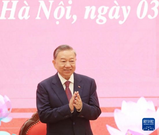 8月3日，在越南河內(nèi)，蘇林出席新聞發(fā)布會(huì)。新華社/越通社