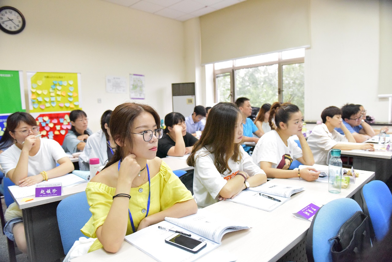 2018年8月，浦江縣實驗小學(xué)教育集團、浦陽二小教育集團組織骨干教師到清華大學(xué)研學(xué)（資料圖片）