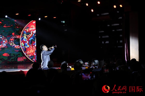 演出現(xiàn)場，演員帶來嗩吶獨奏《看秧歌》。人民網(wǎng)記者 楊一攝