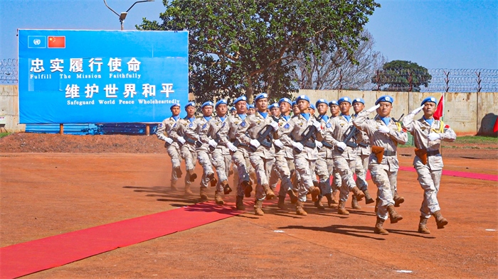 分列式接受各國來賓檢閱。王軍杰攝