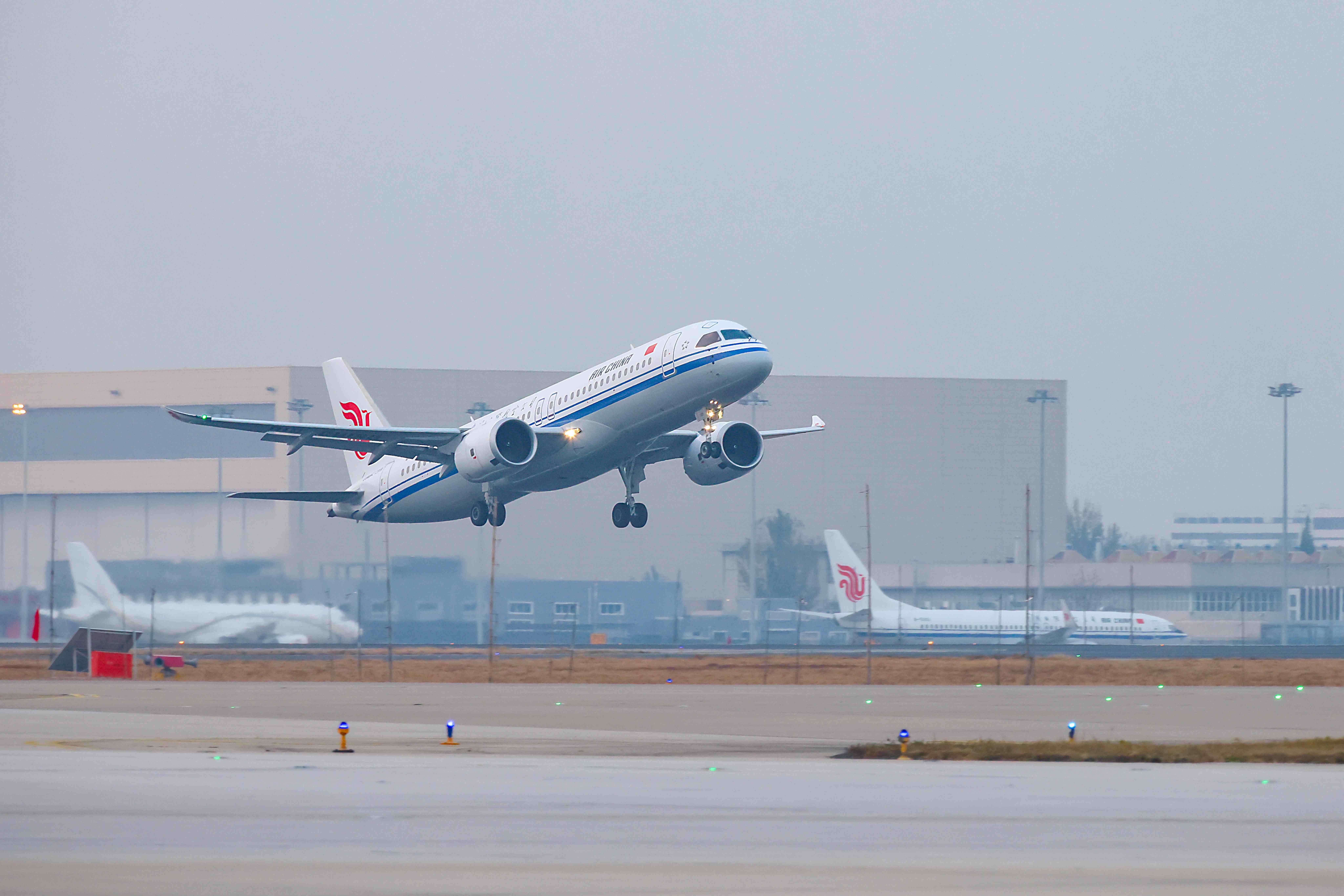 飛機從北京首都國際機場起飛，航向澳門。受訪方供圖