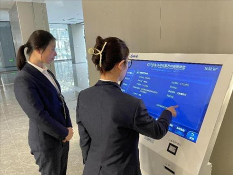 督查專班查看事項(xiàng)覆蓋“全不全”辦事流程“通不通”。 圖片來源：江蘇南通啟東市數(shù)據(jù)局