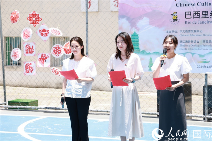 詩歌朗誦《我的南方和北方》表達(dá)了對(duì)祖國家鄉(xiāng)大好河山的熱愛。人民網(wǎng)記者 陳海琪攝