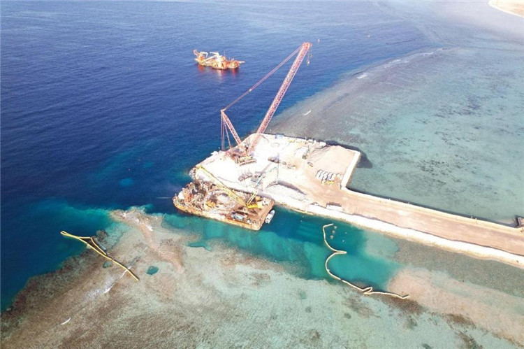拉比格四期海水淡化項目取水口作業(yè)場景。項目方供圖