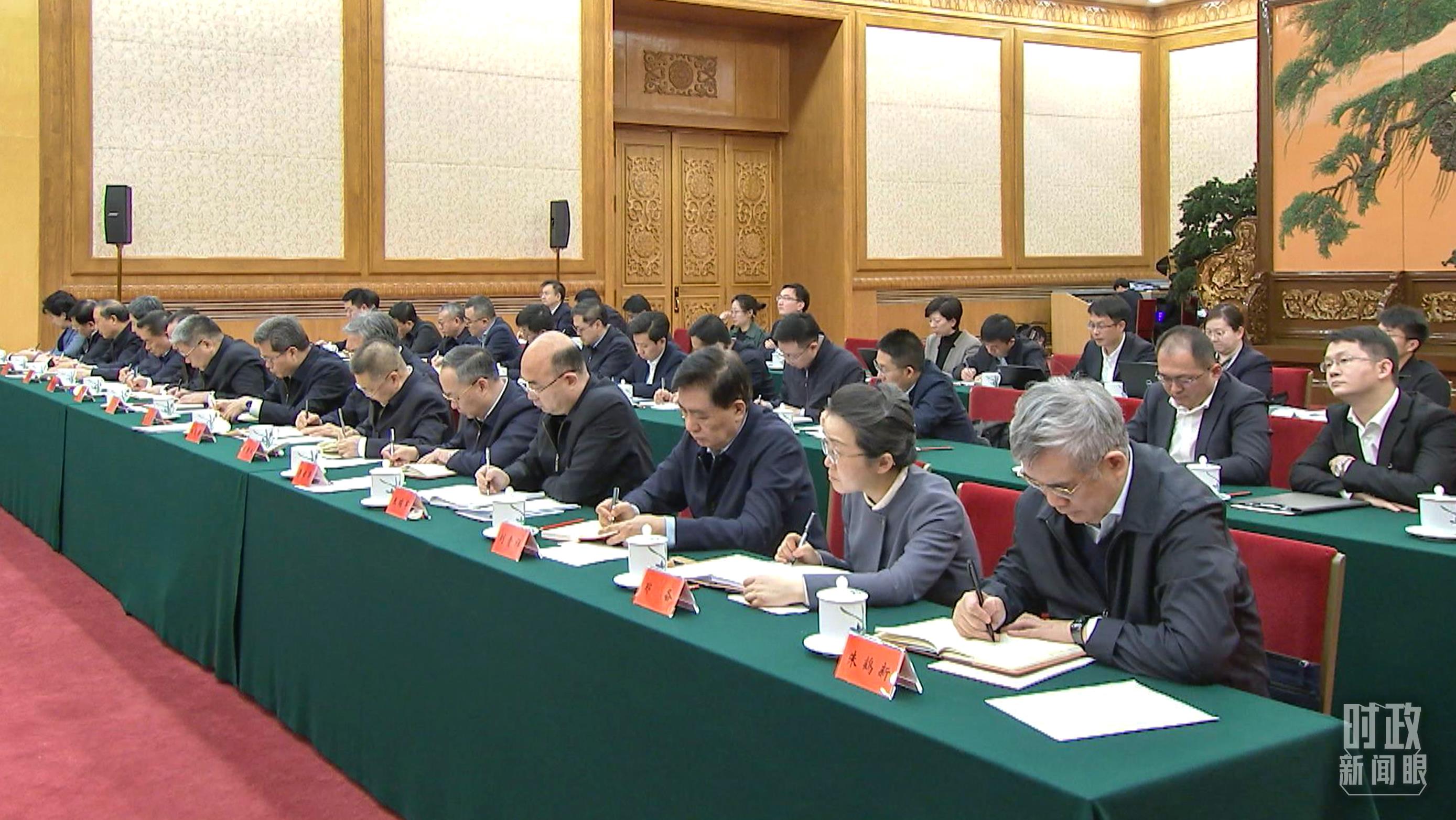 △2月17日，民營(yíng)企業(yè)座談會(huì)現(xiàn)場(chǎng)。