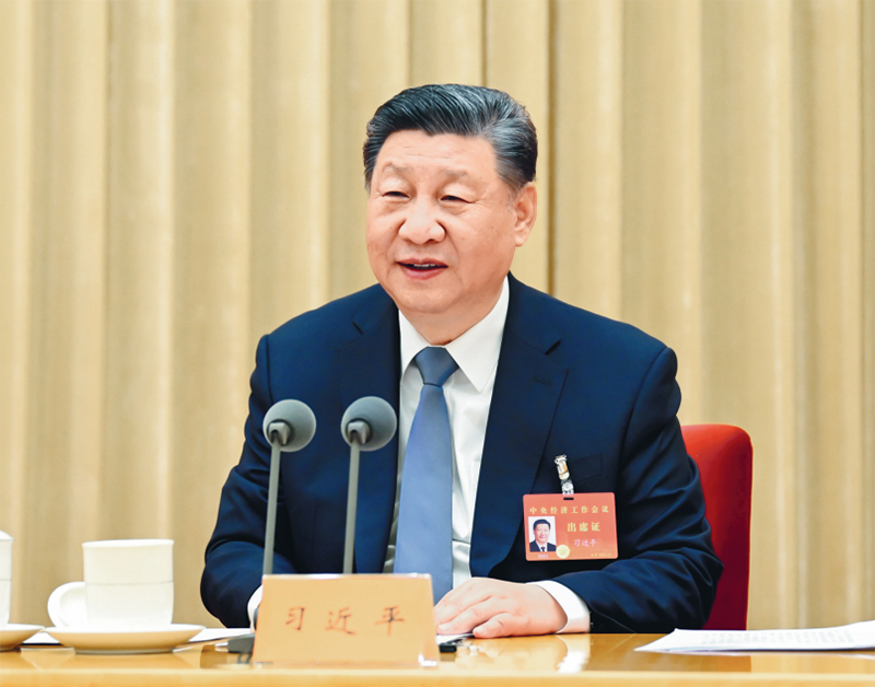 2024年12月11日至12日，中央經(jīng)濟(jì)工作會議在北京舉行。中共中央總書記、國家主席、中央軍委主席習(xí)近平出席會議并發(fā)表重要講話。 新華社記者 謝環(huán)馳/攝