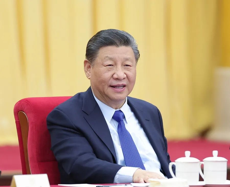2024年3月6日，習(xí)近平看望參加全國政協(xié)十四屆二次會議的民革、科技界、環(huán)境資源界委員，并參加聯(lián)組會，聽取意見和建議。新華社發(fā)（盛佳鵬攝）