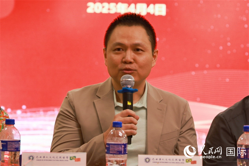 中國(guó)駐里約熱內(nèi)盧總領(lǐng)館副總領(lǐng)事王尉育在座談會(huì)上致辭。人民網(wǎng)記者 陳海琪攝