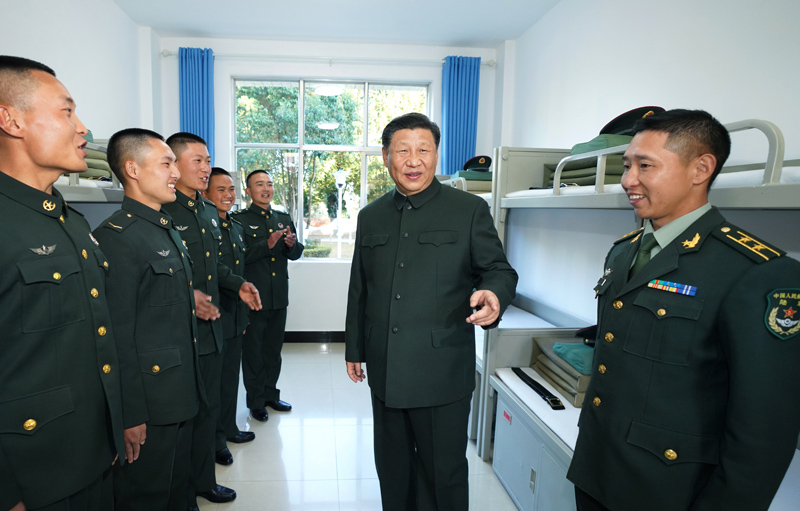2020年1月19日，習(xí)近平主席視察駐云南部隊，深入邊防一線，看望慰問官兵。
